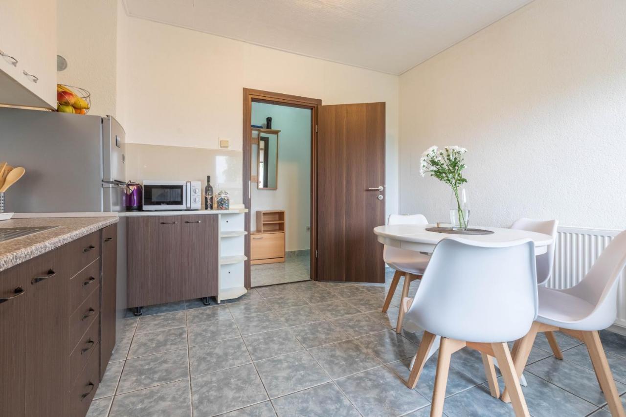 Cosy Apartment Hugo Осиек Экстерьер фото