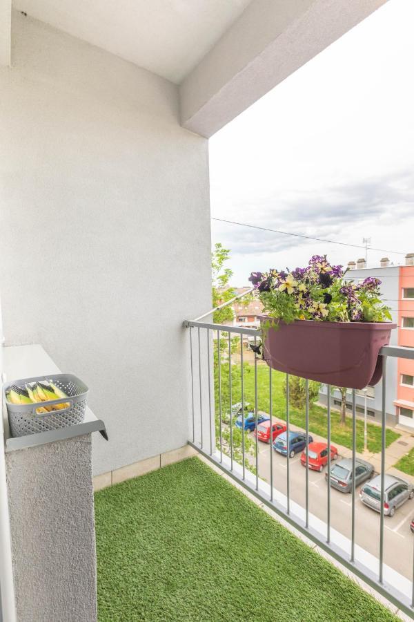 Cosy Apartment Hugo Осиек Экстерьер фото